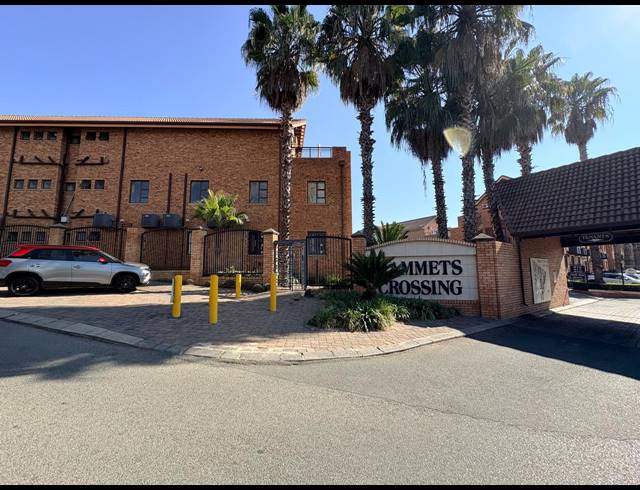 144M² OFFICE TO LET IN FOURWAYS